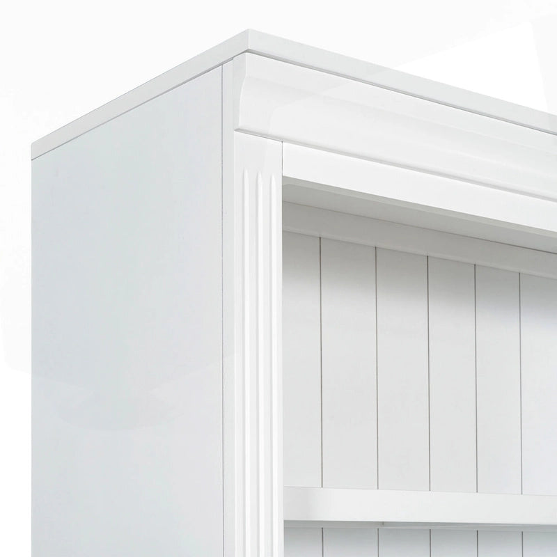 Bibliothèque haute polyvalente avec éclairage LED et multiples options de rangement pour la maison