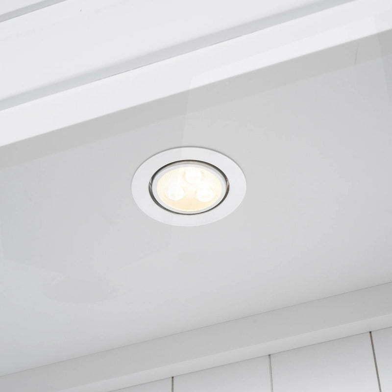 Bibliothèque haute polyvalente avec éclairage LED et multiples options de rangement pour la maison