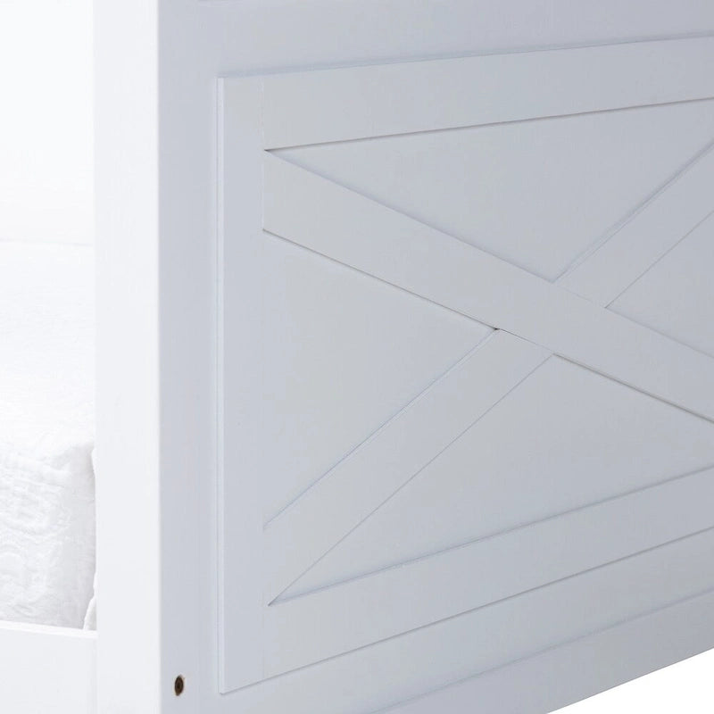 Lit de jour en bois de ferme The Gray Barn Silver Fox Cottage