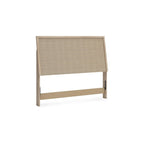 Tête de lit Cielden à panneaux bruns avec 2 tables de chevet, une création Signature Design by Ashley