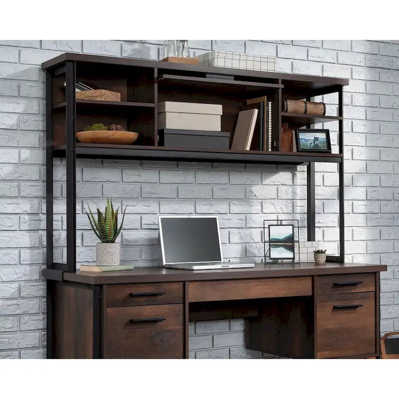 Bureau d'ordinateur Briarbrook avec étagère Bo