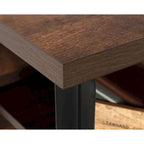 Bureau d'ordinateur Briarbrook avec étagère Bo